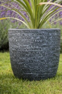 Bloempot Utah Egg - D42 X H41cm - Donkergrijs -Huisdecoratie utah egg pot graphite d42h41 bloempot 7 8